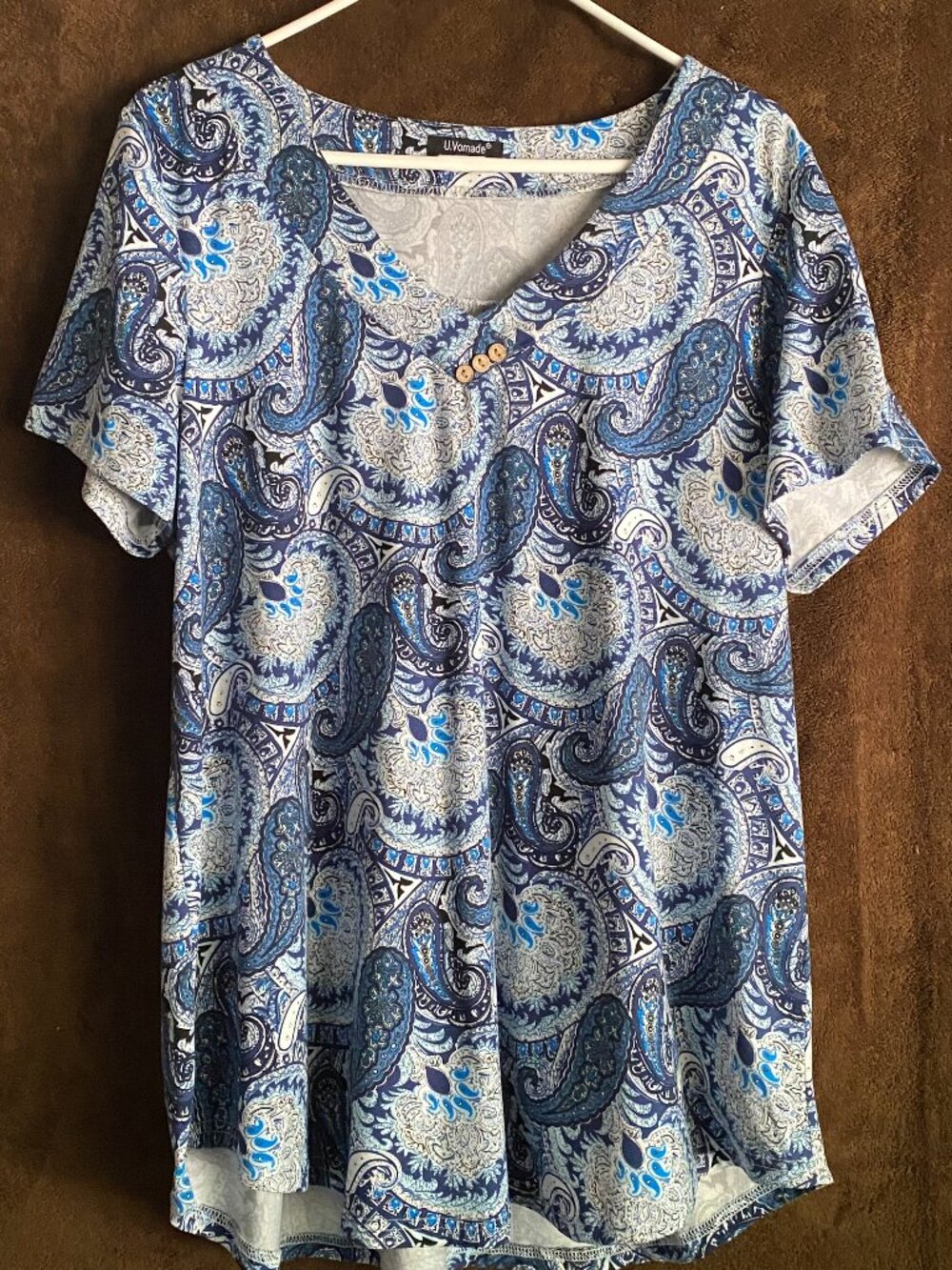 U. Vomade, short sleeve, paisley tunic, w/multi blue colors, size 1X